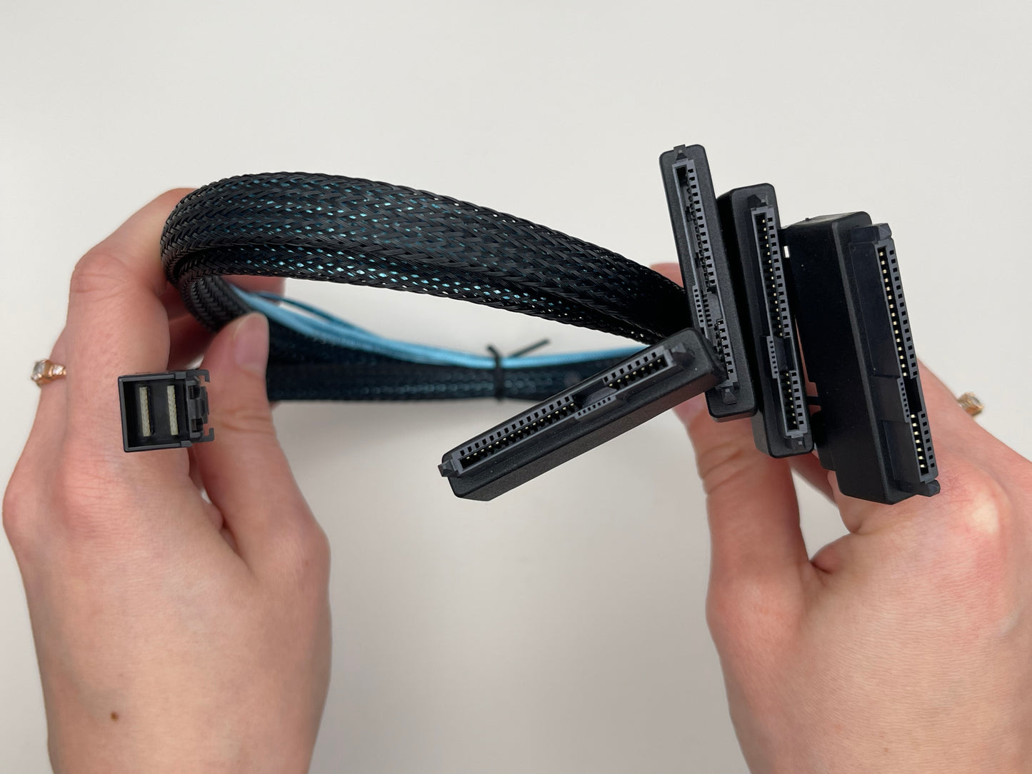 SFF-8643 to 4 SAS SFF-8482 1m