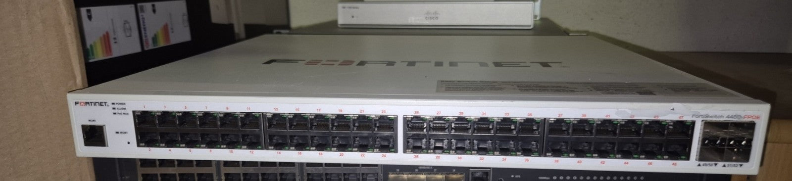 Fortinet FortiSwitch 448D-FPOE 48x 1GbE PoE 4x SFP+ 10GbE CHASSIS ohne Netzteil