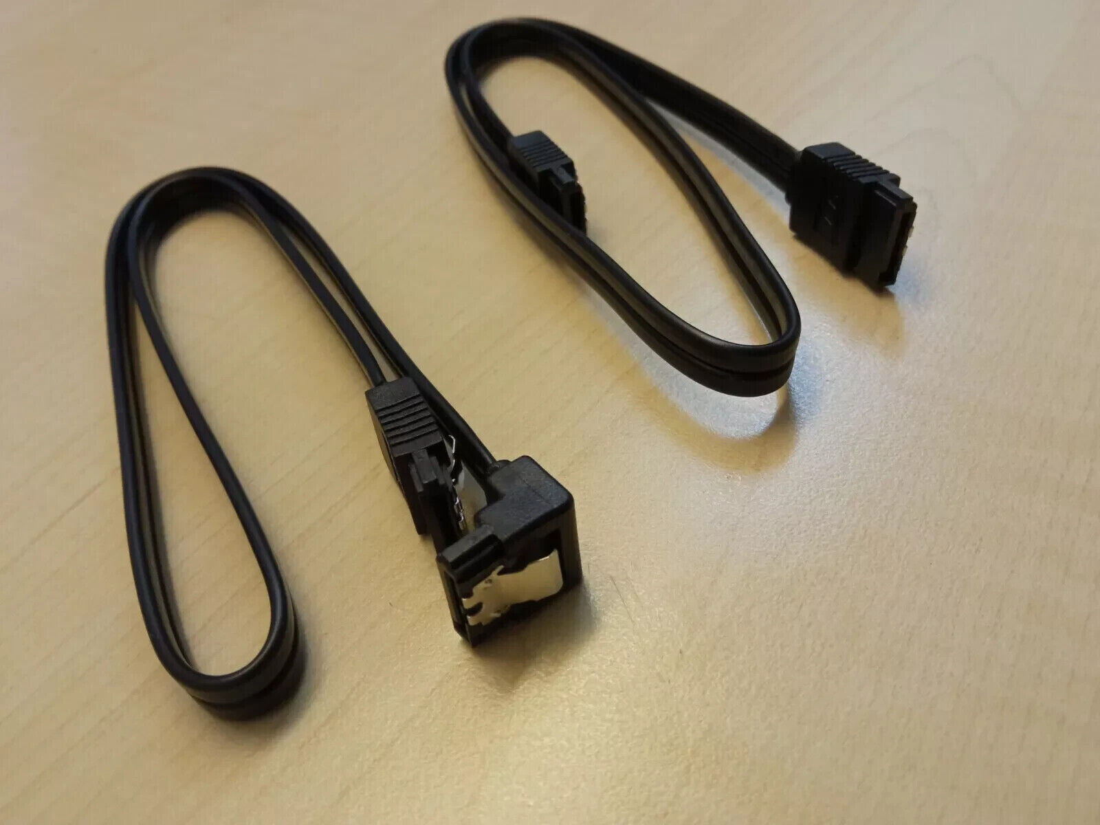 2x Sata Kabel - Asus | 6 Gb/s | Gewinkelt & Ungewinkelt | 45cm | Schwarz | Neu