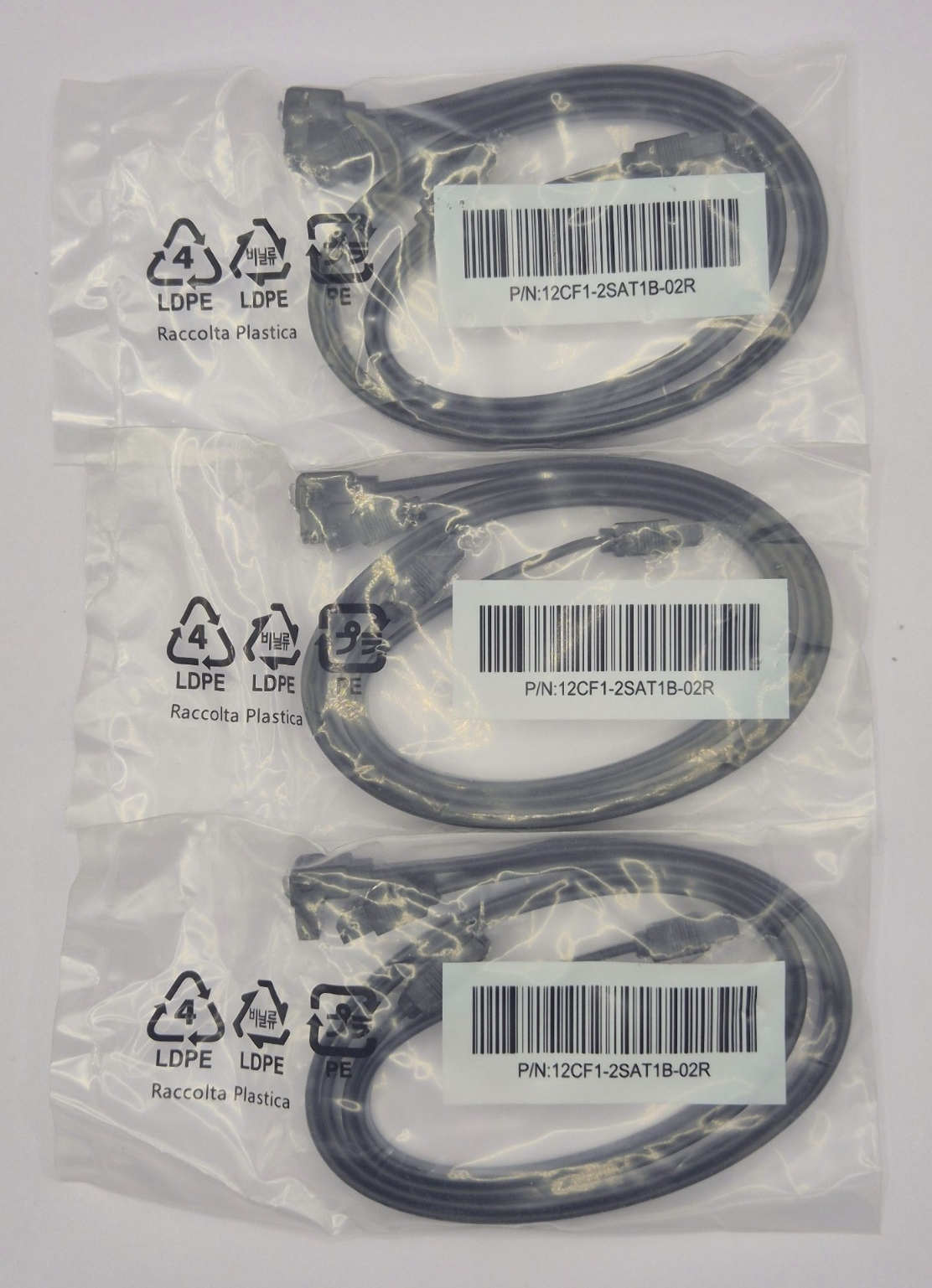 6er-Set Gigabyte SATA-Kabel 6 Gb/s, gewinkelt/gerade, 45 cm, schwarz, HDD/SSD