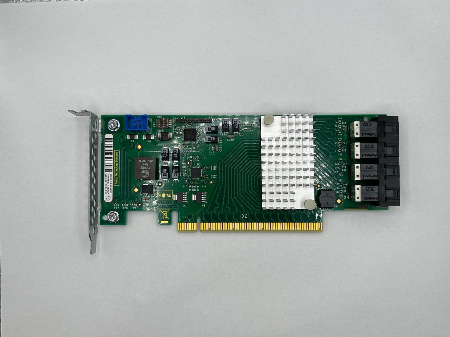 Fujitsu RAID Controller NVME SSD Card D3262-A10 GS1 A3C40157846 PCIe x16 Quad-Port 12G Mini SAS HD SFF-8643